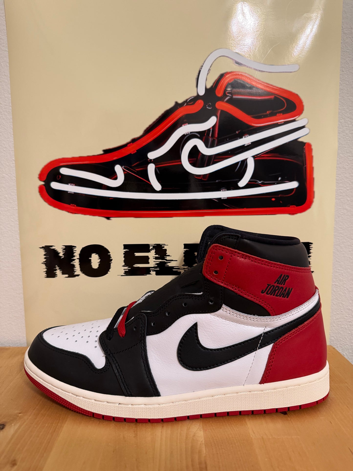 Air Jordan 1 Black Toe